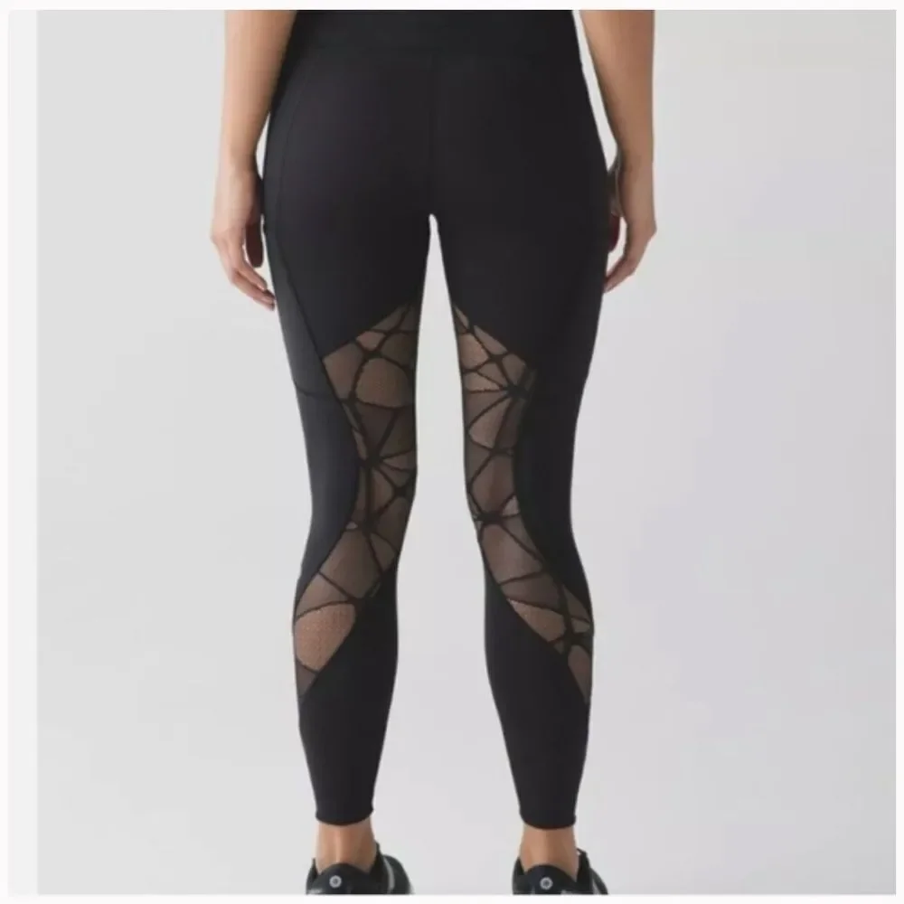 Rare LULULEMON Goal Crusher Black Leggings Size 4